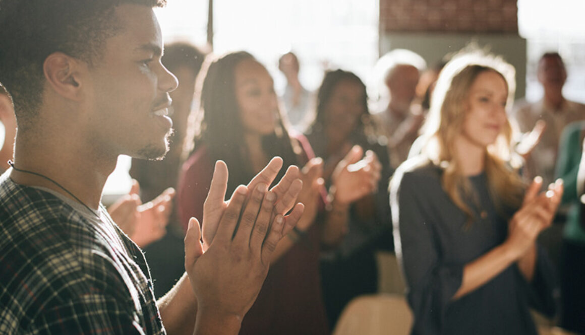 diverse-people-clapping-after-session (1)